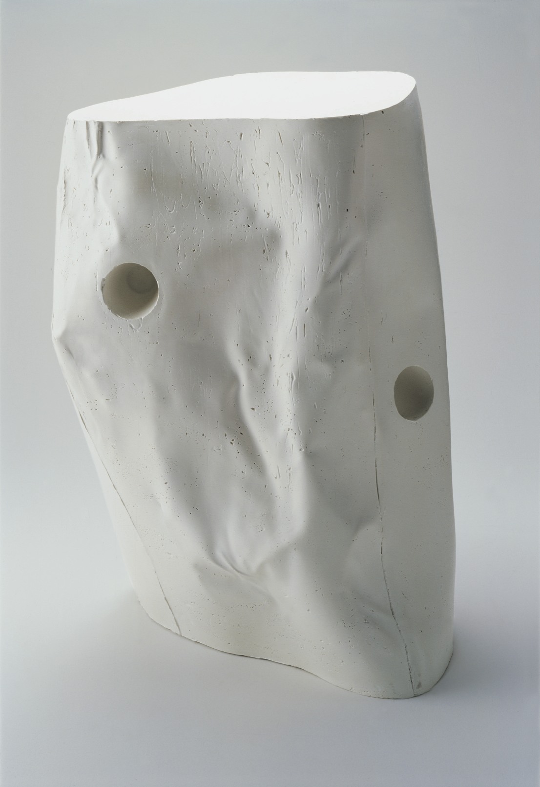 E 03/00